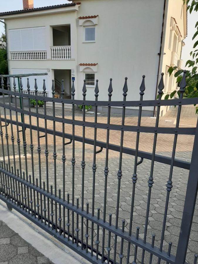 Apartments Gorancica Malinska Exterior foto